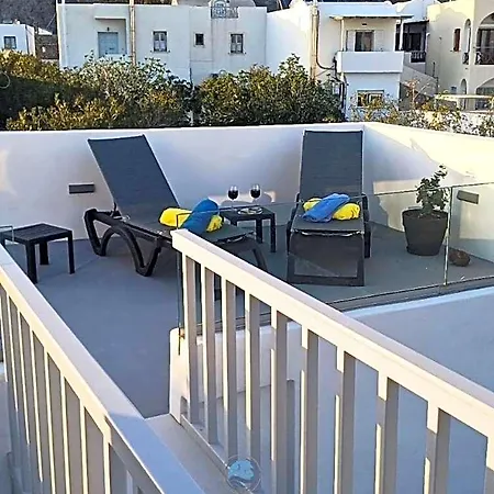 Hotel East Wind Perissa 3*