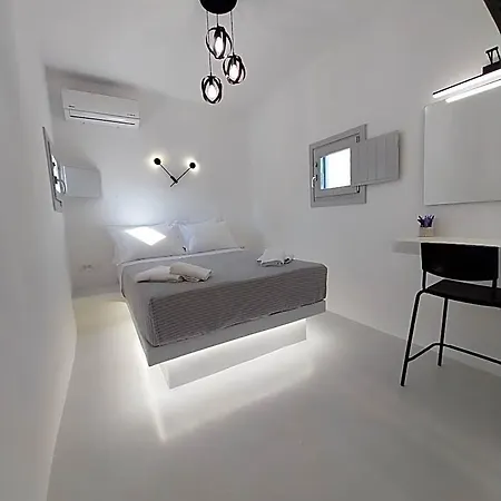 East Wind Perissa 3* Fira (Santorini)